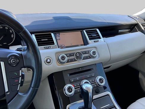 Used 2011 Land Rover Range Rover Sport HSE LUX AWD/4WD image 6