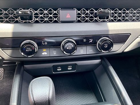 Used 2025 Honda Accord LX image 30