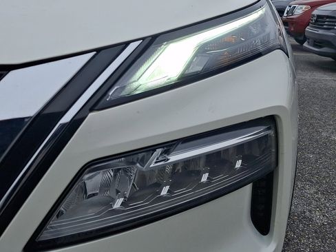 Certified 2023 Nissan Rogue SL w/ SL Premium Package AWD/4WD image 10