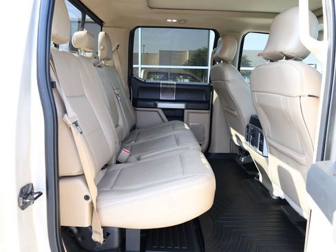 Used 2017 Ford F250 Lariat w/ Lariat Ultimate Package AWD/4WD image 38