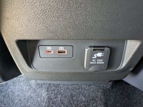 Used 2024 Nissan Frontier SV w/ SV Convenience Package image 15