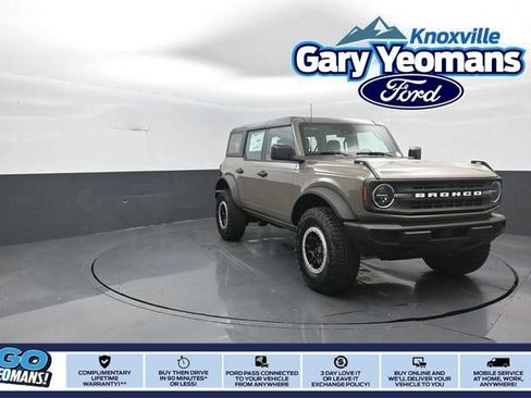 New 2026 Ford Bronco 4-Door w/ Sasquatch Package AWD/4WD image 1