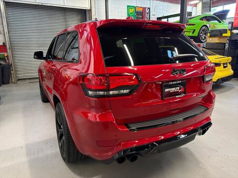 Used 2018 Jeep Grand Cherokee Trackhawk AWD/4WD image 8