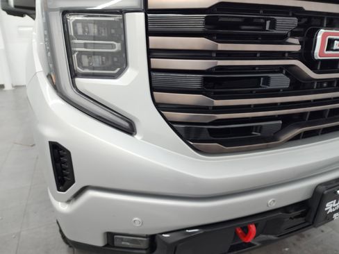Used 2022 GMC Sierra 1500 AT4X image 23
