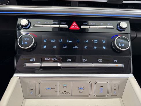 Used 2024 Hyundai Santa Fe Calligraphy AWD/4WD image 33