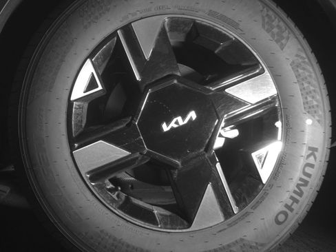 Used 2026 Kia Sportage LX FWD image 17