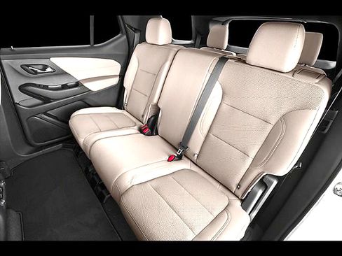 Used 2023 Chevrolet Traverse LS FWD image 28