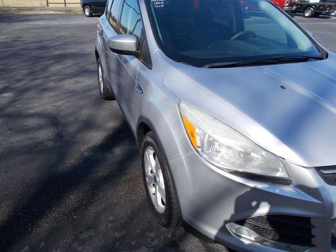 Used 2015 Ford Escape SE w/ Equipment Group 201A image 10