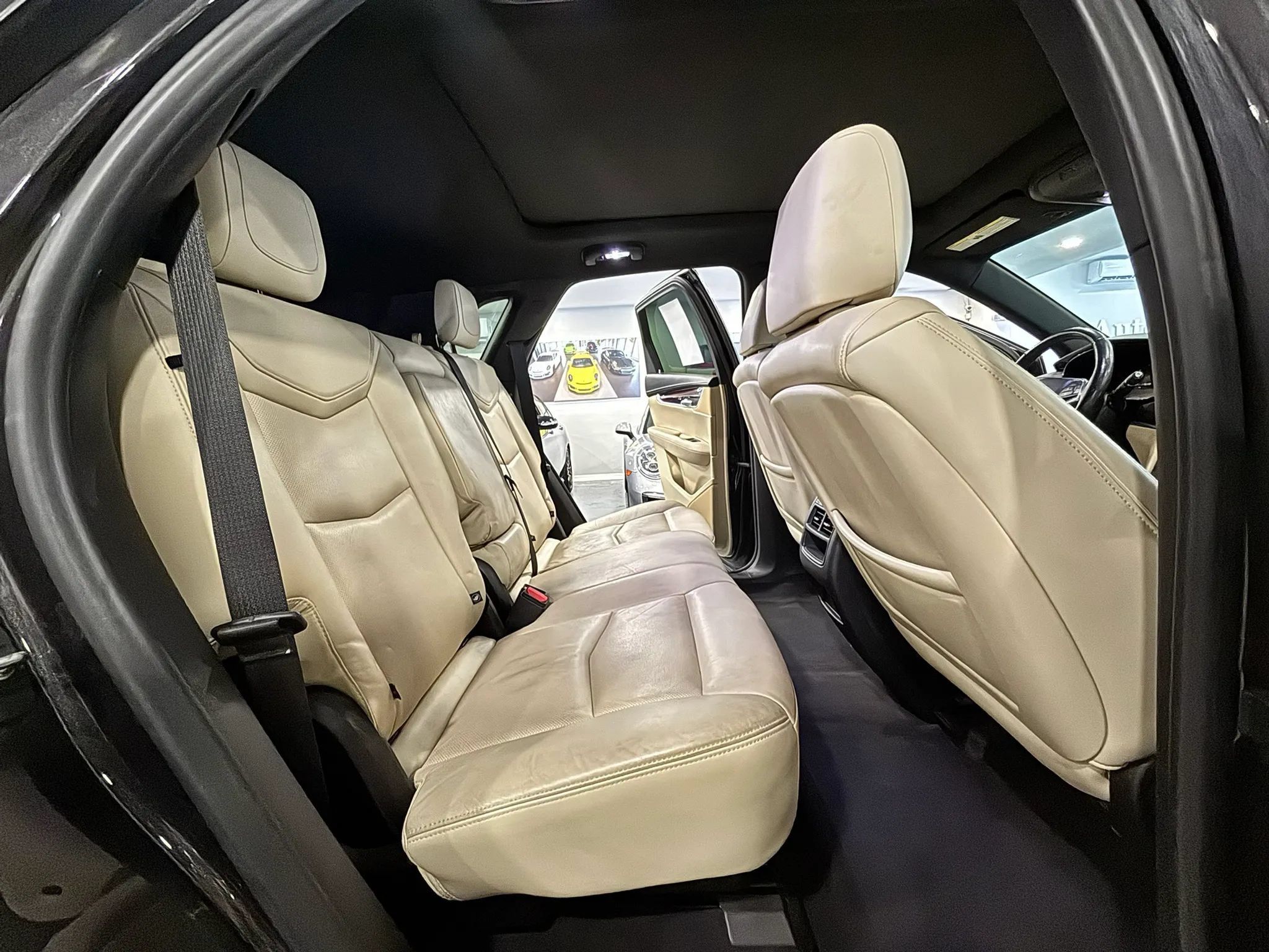 Used 2018 Cadillac XT5 Premium Luxury FWD image 19