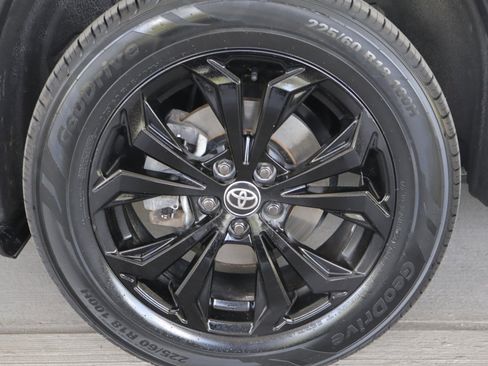Used 2022 Toyota RAV4 XSE w/ XSE Grade Weather Package AWD/4WD image 28