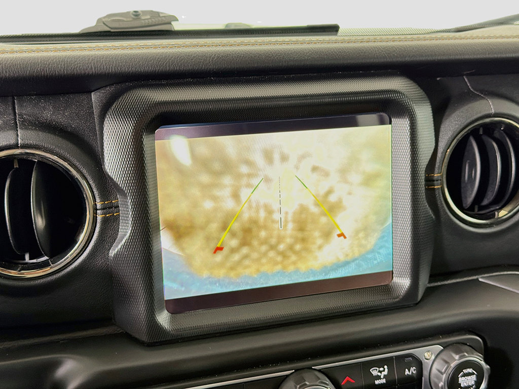 Used 2023 Jeep Wrangler Unlimited Sahara AWD/4WD image 36