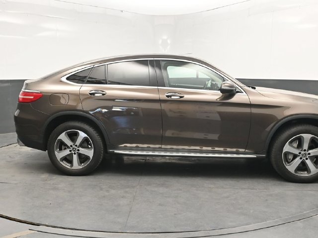 Used 2017 Mercedes-Benz GLC 300 4MATIC Coupe image 9