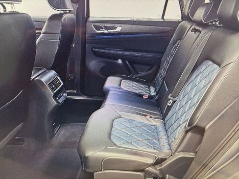 Used 2024 Volkswagen Atlas Cross Sport SEL Premium R-Line image 14