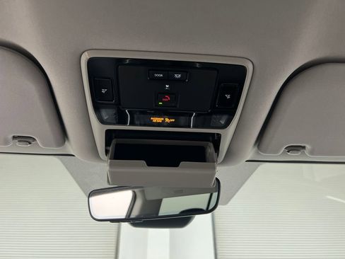 Used 2025 Toyota Grand Highlander AWD image 65