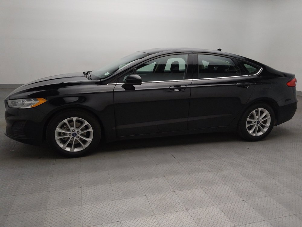 Used 2020 Ford Fusion SE FWD image 2