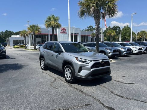 Used 2024 Toyota RAV4 LE FWD image 2