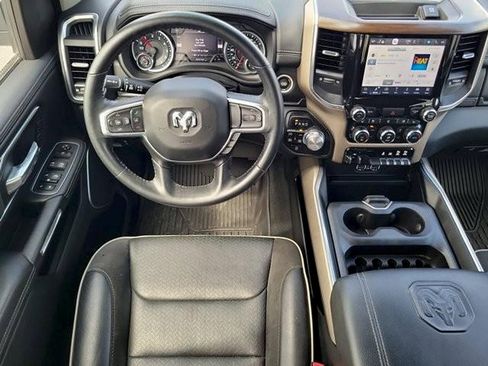 Used 2022 RAM 1500 Laramie AWD/4WD image 18