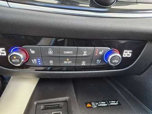 Used 2024 Buick Enclave Avenir w/ Avenir Technology Package AWD/4WD image 22