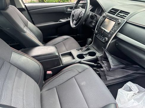 Used 2016 Toyota Camry SE FWD image 7