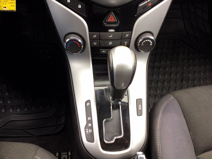 Used 2013 Chevrolet Cruze Eco w/ Enhanced Safety Package FWD image 30