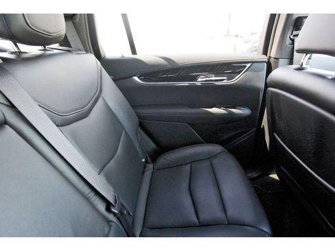 Used 2020 Cadillac XT6 Premium Luxury image 11