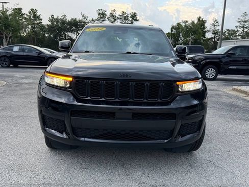 Used 2024 Jeep Grand Cherokee L Altitude AWD/4WD image 2