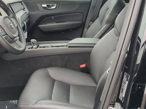 Certified 2025 Volvo XC60 T8 Core w/ Protection Package Premier image 15