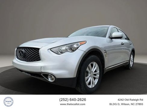 Used 2017 INFINITI QX70 3.7 image 1