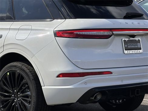 New 2025 Lincoln Corsair Reserve w/ Jet Appearance Package image 6