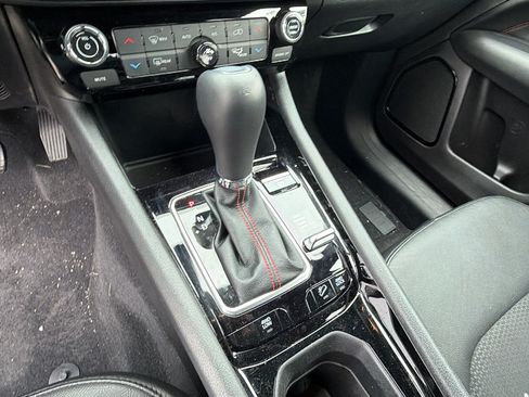 Used 2024 Jeep Compass Trailhawk AWD/4WD image 30