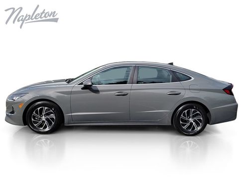 Used 2023 Hyundai Sonata Blue FWD image 2