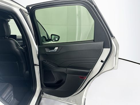 Used 2025 Ford Escape ST-Line w/ Tech Pack #1 FWD image 31