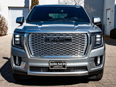 Used 2024 GMC Yukon XL Denali image 2