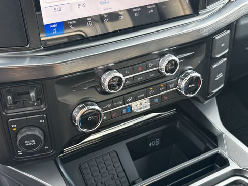 New 2026 Ford F250 Lariat w/ Black Appearance Package AWD/4WD image 19