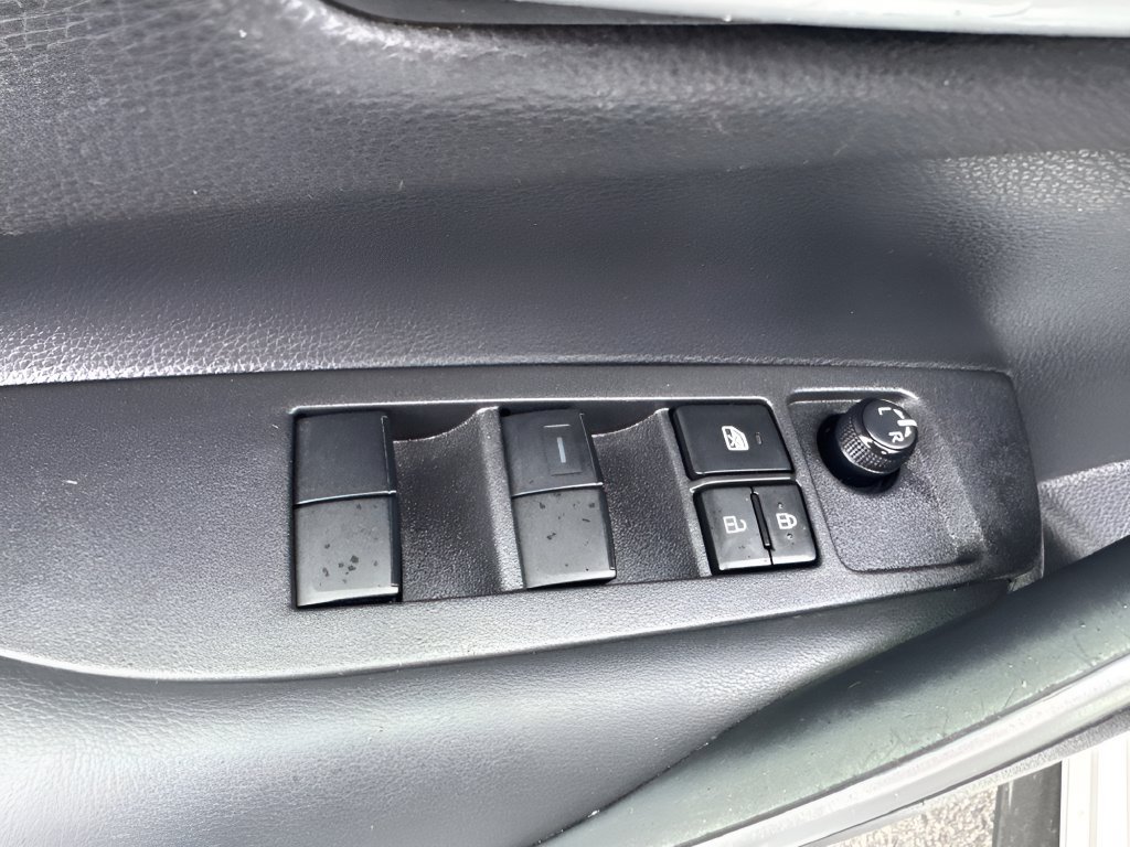 Used 2024 Toyota Corolla SE FWD image 24