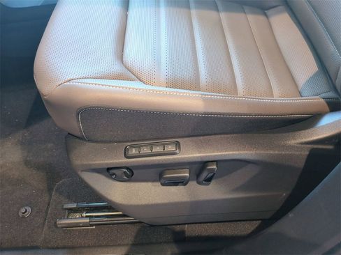 New 2026 Volkswagen Atlas SEL image 13