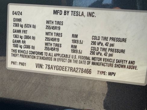 Used 2024 Tesla Model Y Long Range image 38