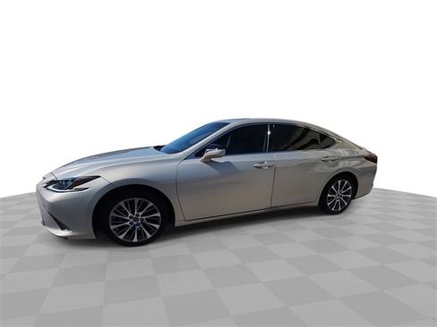 Used 2020 Lexus ES 350 w/ Premium Package image 4