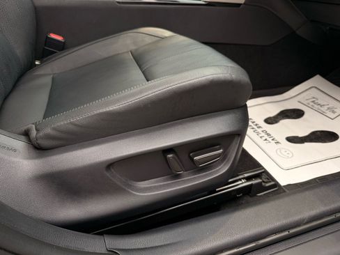 Used 2025 Toyota Camry XSE image 19