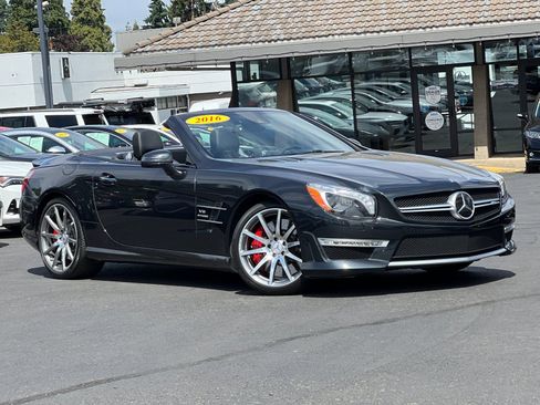 Used 2016 Mercedes-Benz SL 63 AMG image 2