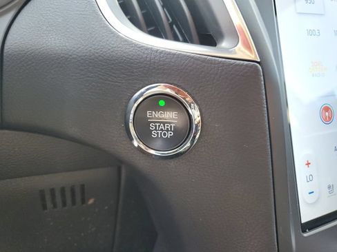Used 2023 Ford Edge Titanium AWD/4WD image 16