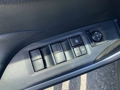 Used 2023 Toyota RAV4 XLE Premium image 13