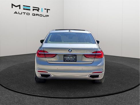 Used 2016 BMW 750i RWD image 8