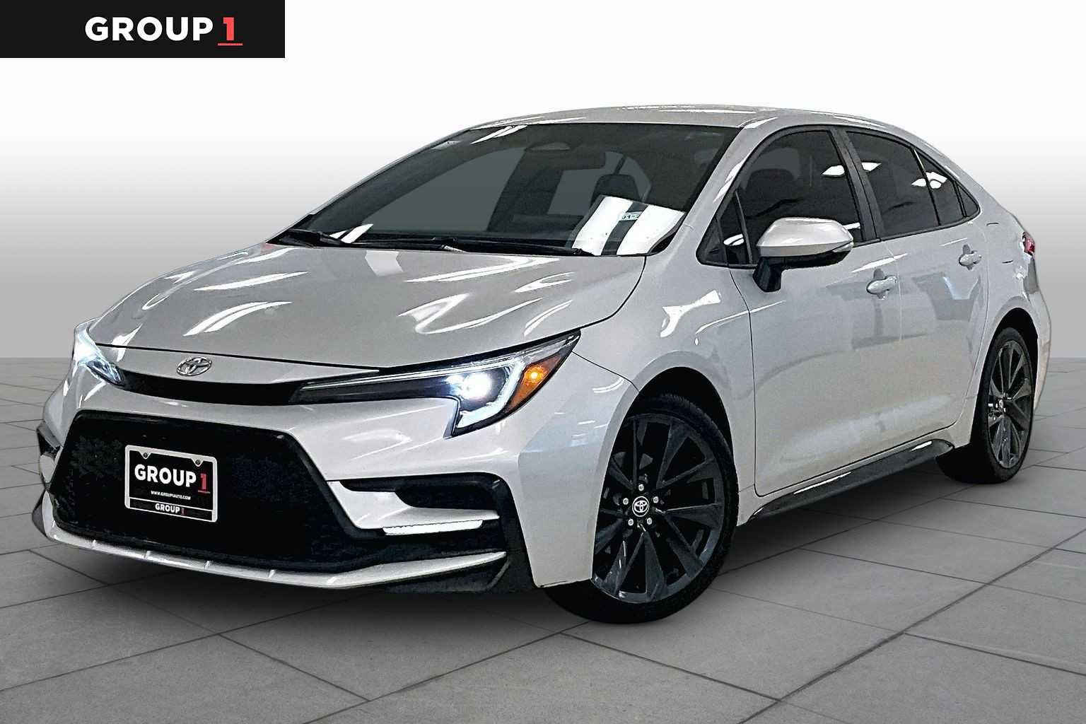 Used 2024 Toyota Corolla SE FWD image 1
