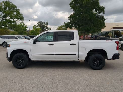 Used 2021 Chevrolet Silverado 1500 LT Trail Boss w/ Convenience Package II image 6