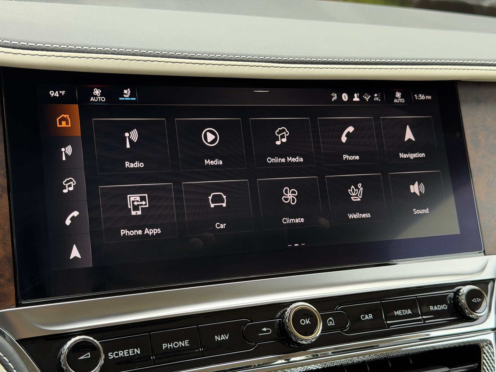 Used 2026 Bentley Flying Spur V8 AWD/4WD image 25