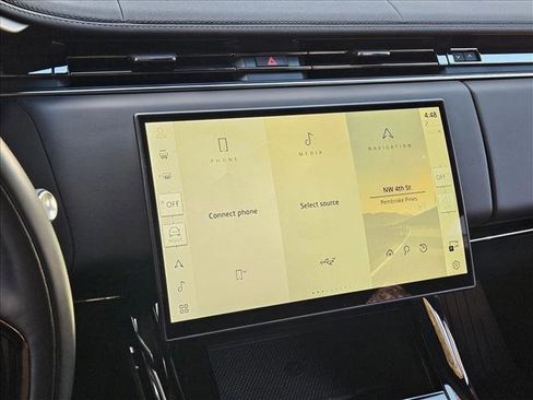 Used 2025 Land Rover Range Rover Sport Dynamic SE image 14