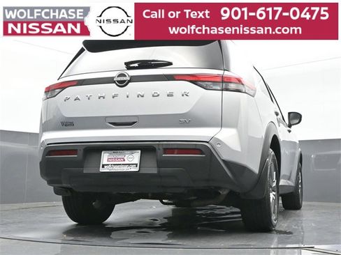 Used 2024 Nissan Pathfinder SV image 26