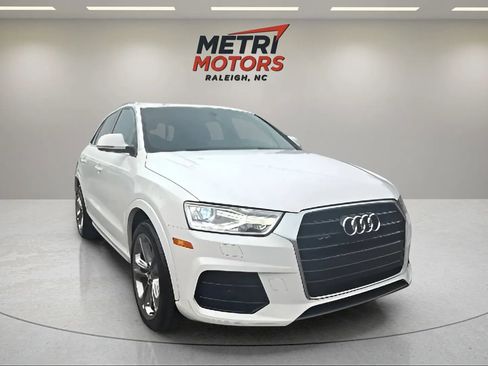 Used 2016 Audi Q3 2.0T Premium Plus w/ Technology Package image 6