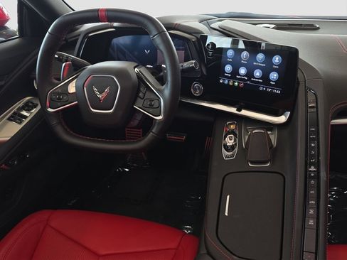 Used 2021 Chevrolet Corvette Stingray Coupe w/ 1LT RWD image 11